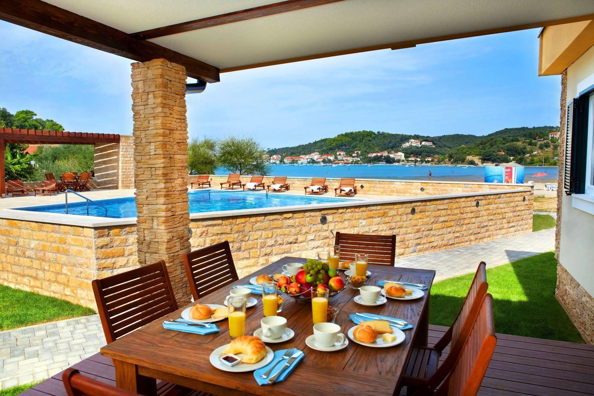 Lando Resort Кампор Экстерьер фото